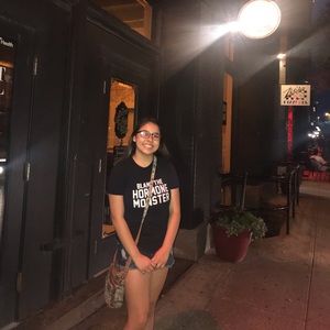 Meet your Posher, Selena